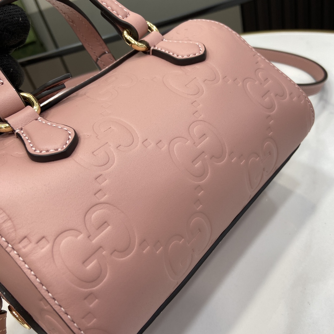 Gucci GG Super Mini Top Handle Bag - DopestKickz