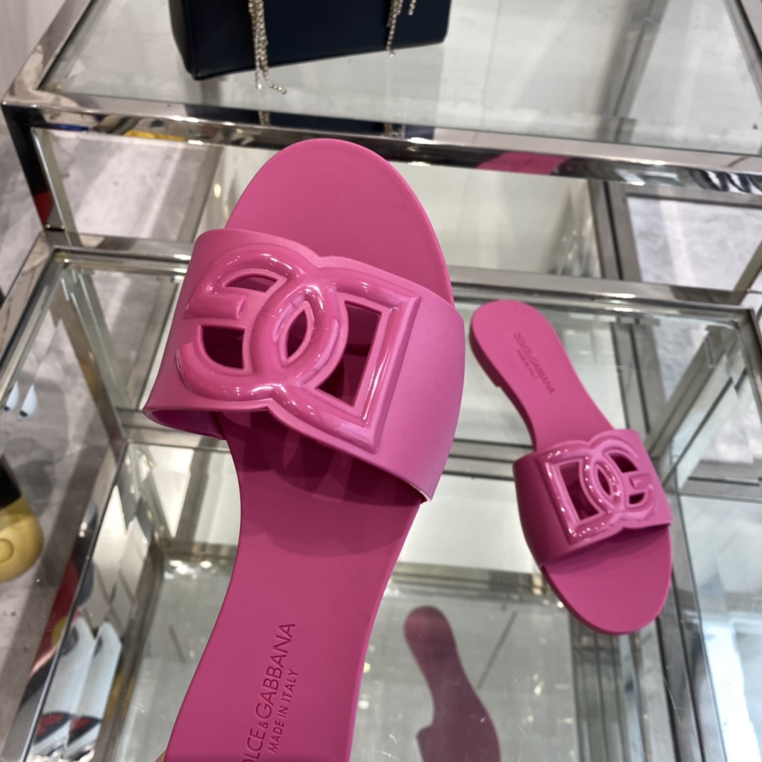 Dolce & Gabbana Rubber Beachwear Sliders - DopestKickz