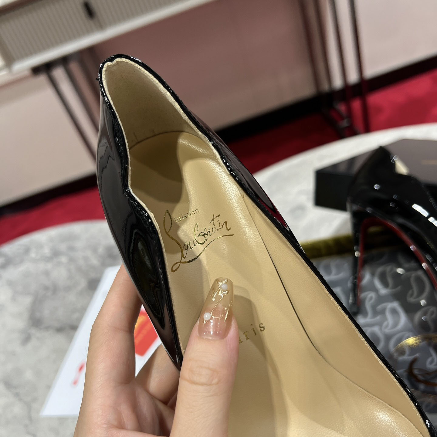Christian Louboutin Hot Chick 100mm Pumps - DopestKickz
