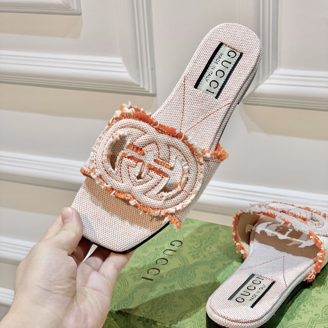 Gucci Women's Interlocking G Slide Sandal - DopestKickz