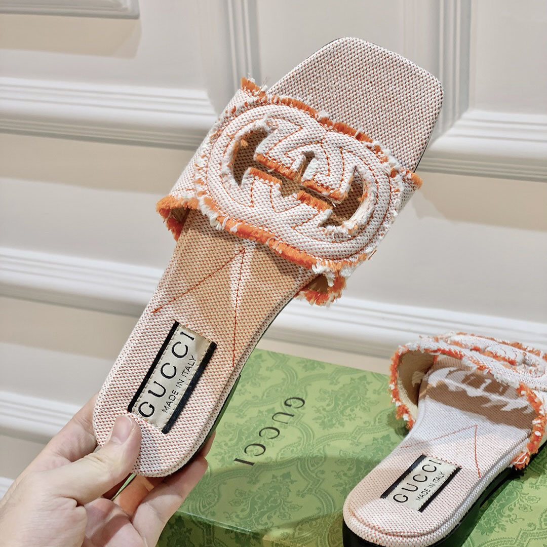 Gucci Women's Interlocking G Slide Sandal - DopestKickz