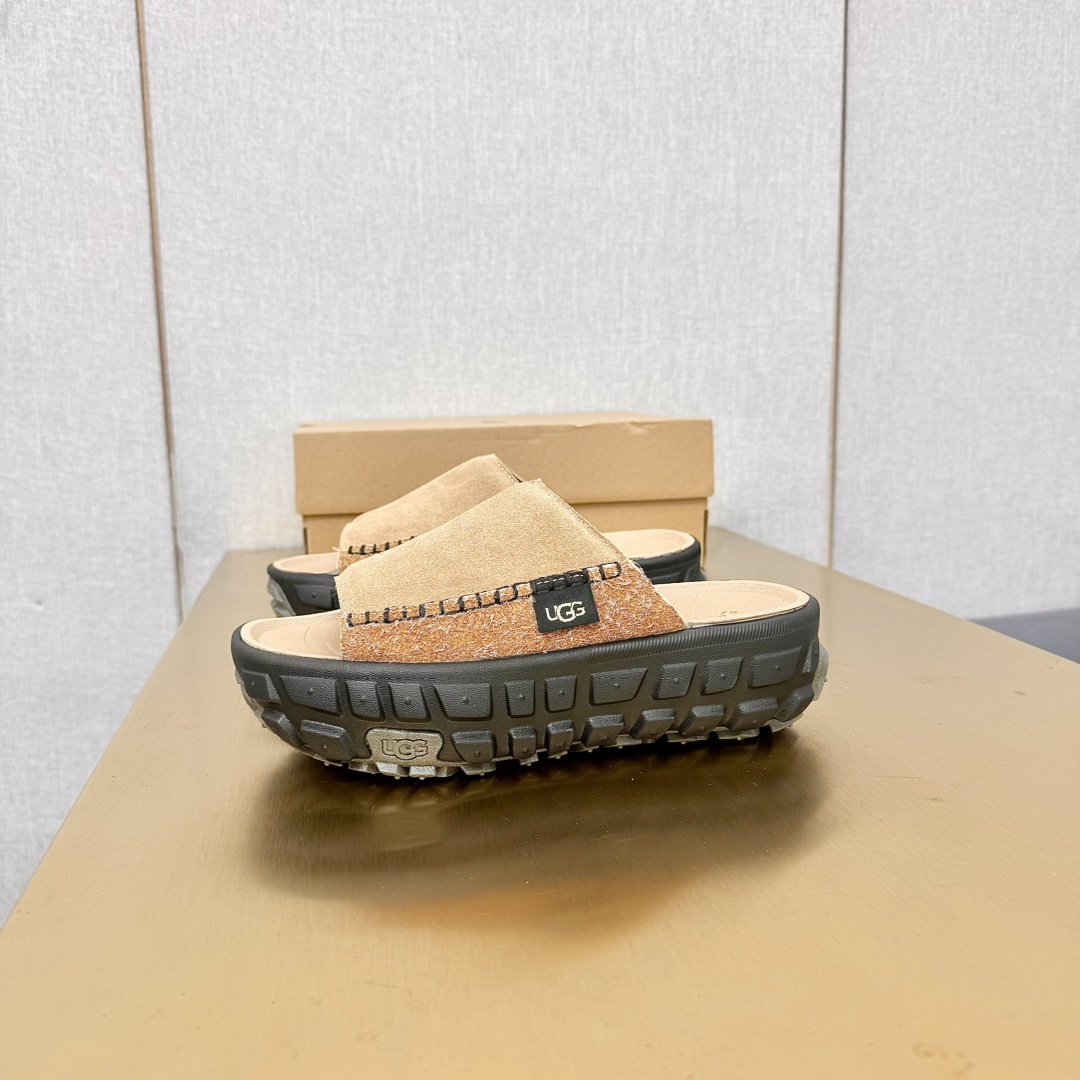 Ugg All Gender Venture Daze Slide - DopestKickz