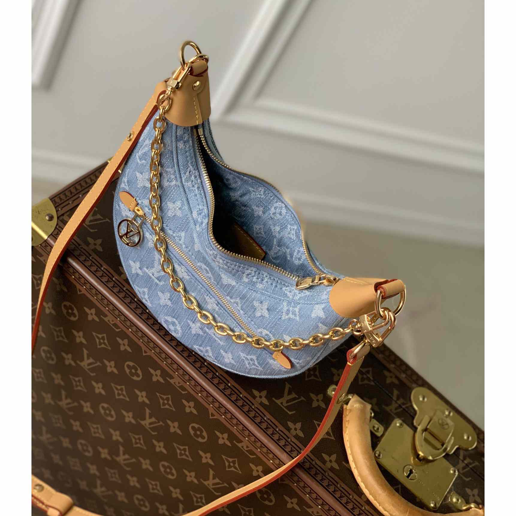 Louis Vuitton Loop  M24846 - DopestKickz