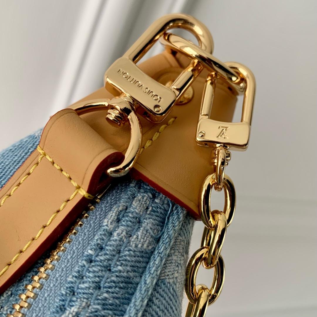 Louis Vuitton Loop  M24846 - DopestKickz