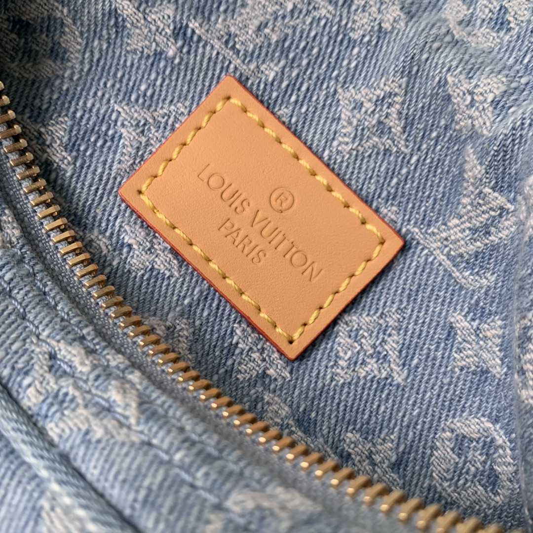 Louis Vuitton Loop  M24846 - DopestKickz