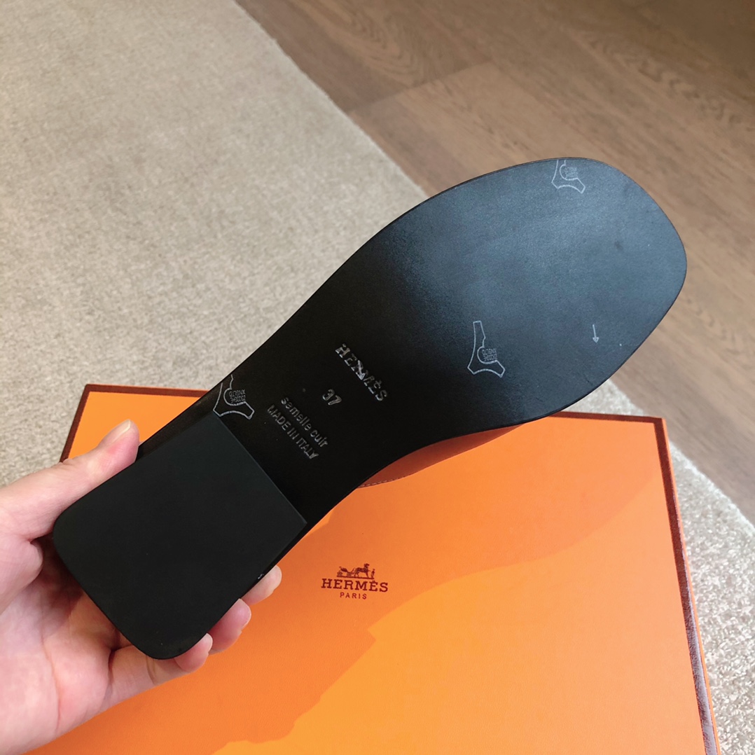 Hermes Isle Sandal - DopestKickz