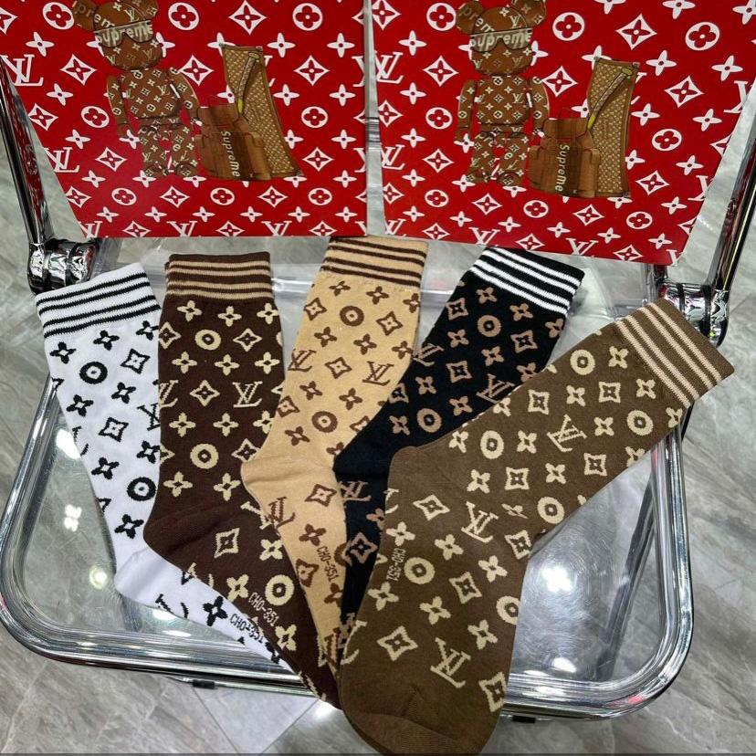 Louis Vuitton Socks/Box - DopestKickz