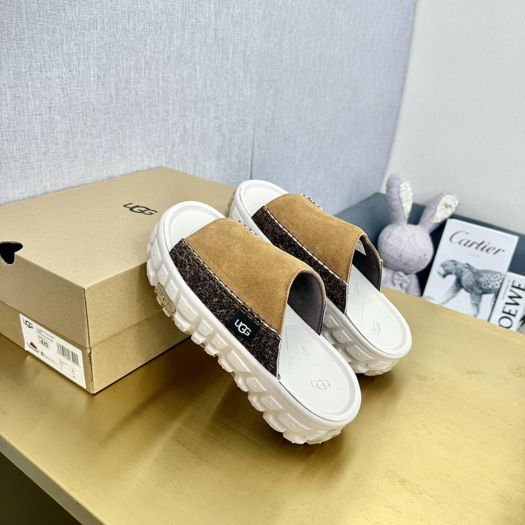 Ugg All Gender Venture Daze Slide - DopestKickz