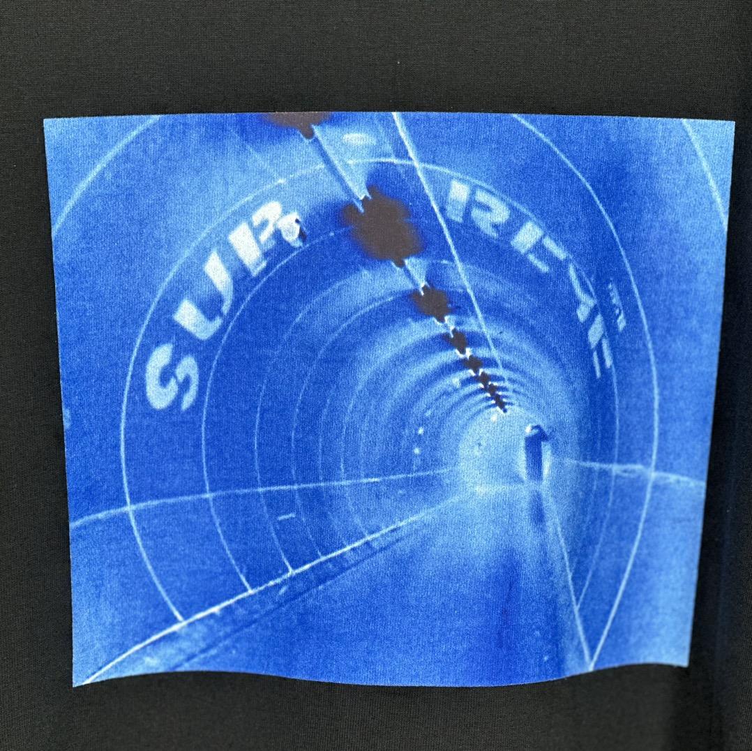 Supreme Tunnel Tee - DopestKickz