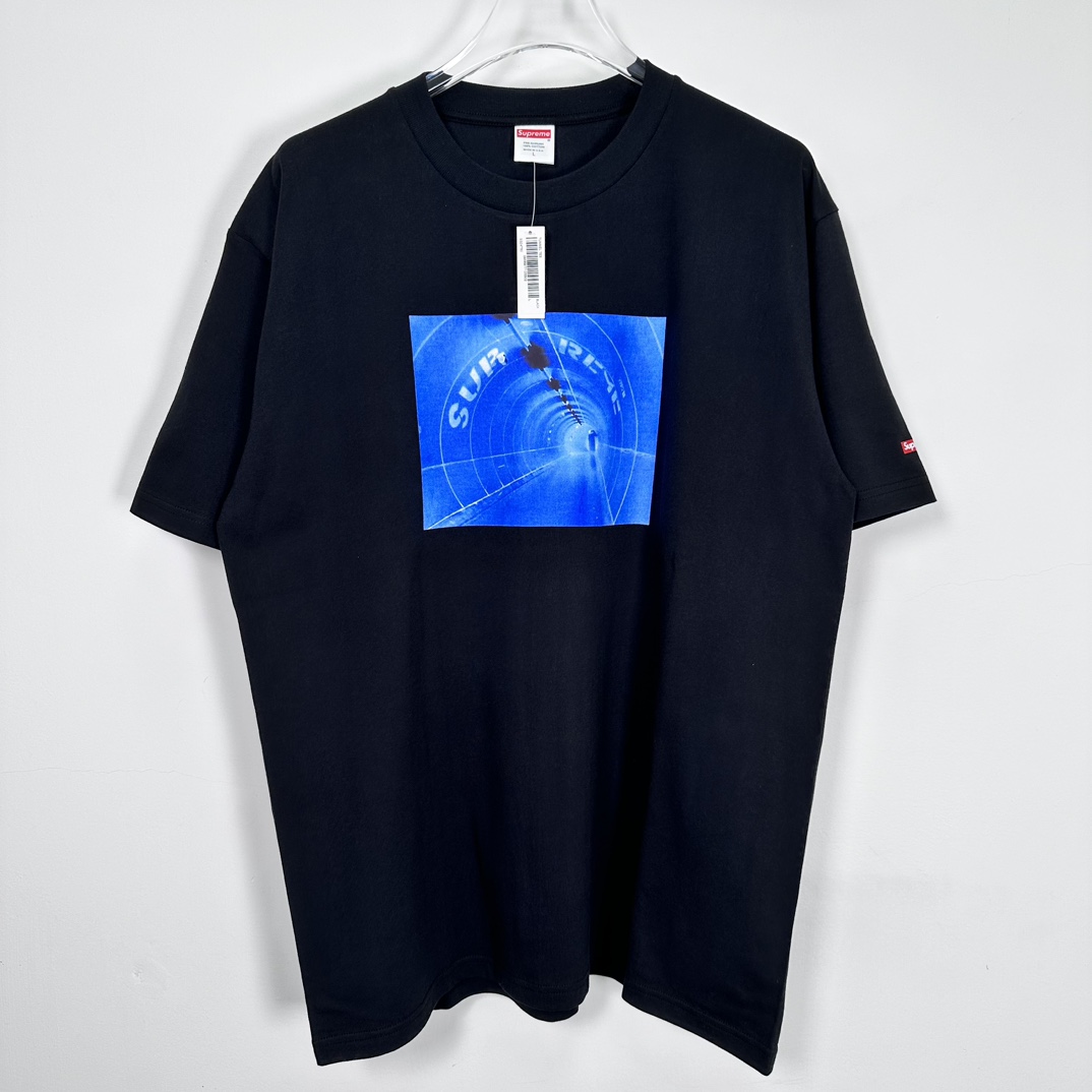 Supreme Tunnel Tee - DopestKickz