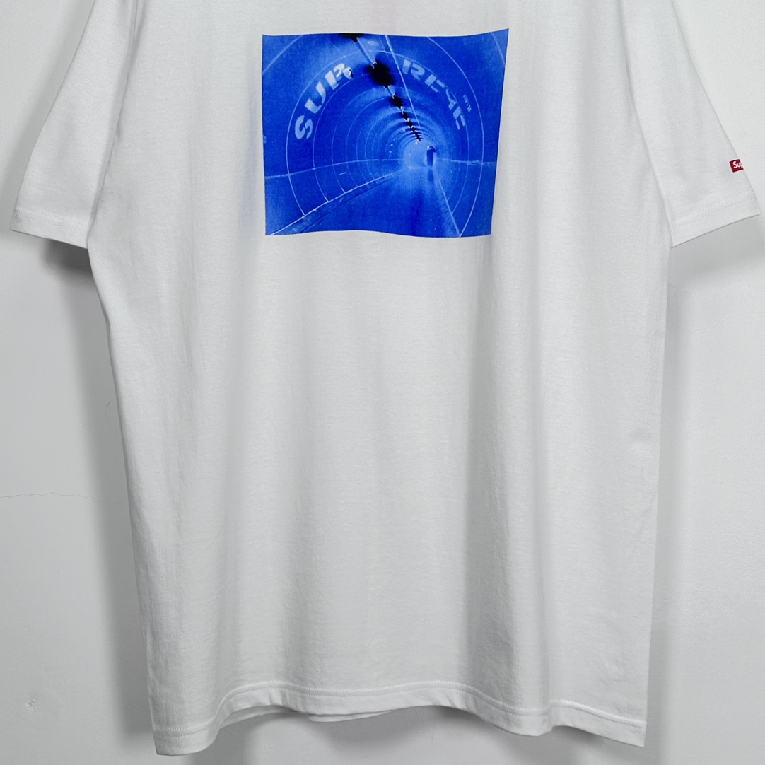 Supreme Tunnel Tee - DopestKickz