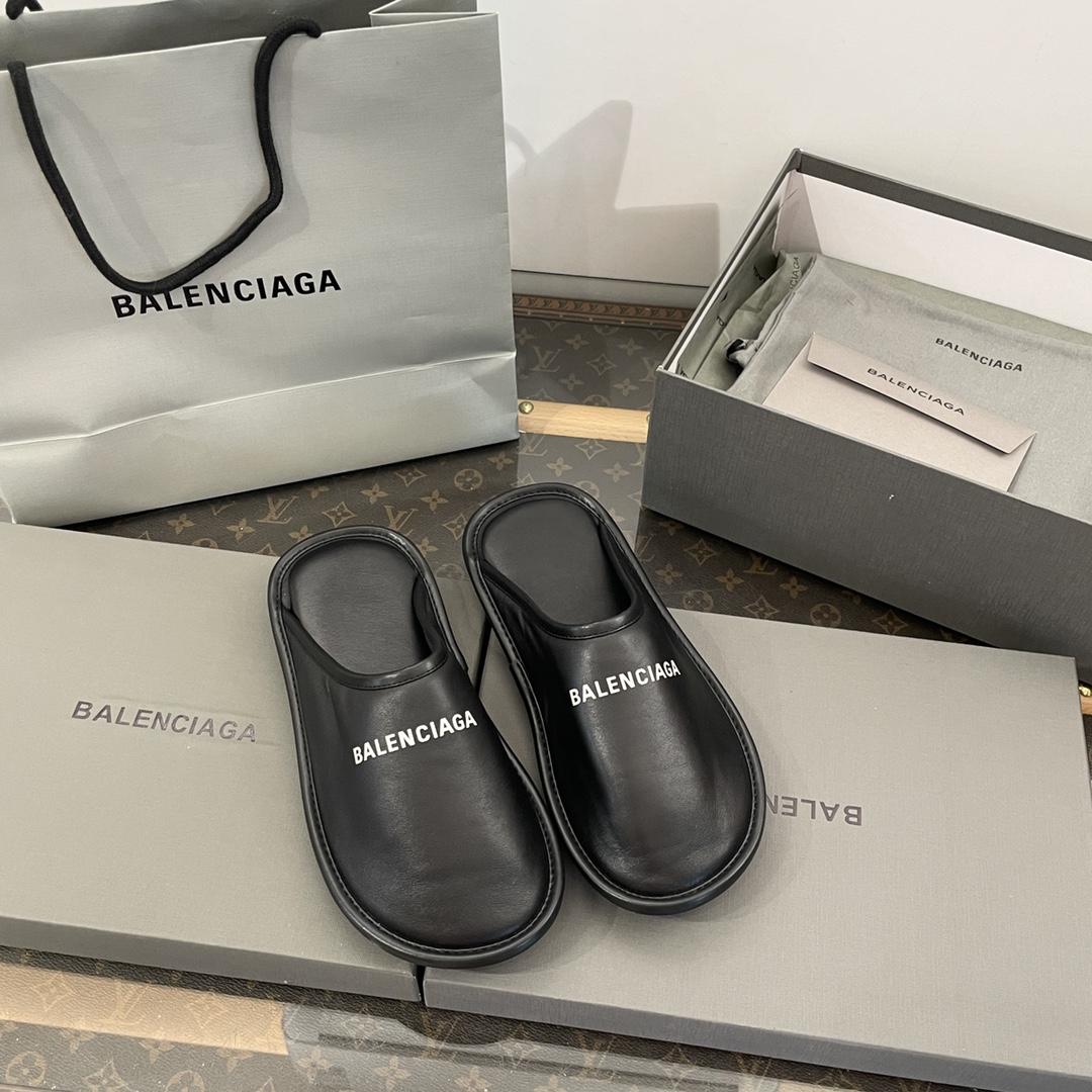 Balenciaga Logo-print Leather Slippers - DopestKickz