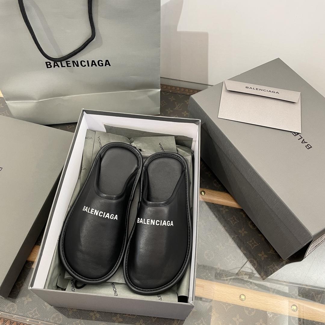 Balenciaga Logo-print Leather Slippers - DopestKickz