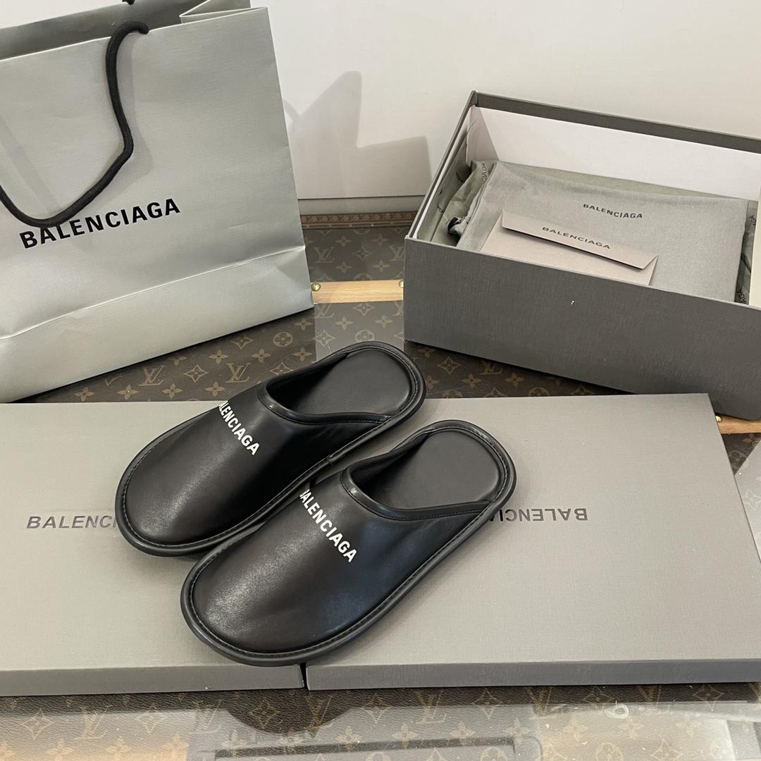 Balenciaga Logo-print Leather Slippers - DopestKickz