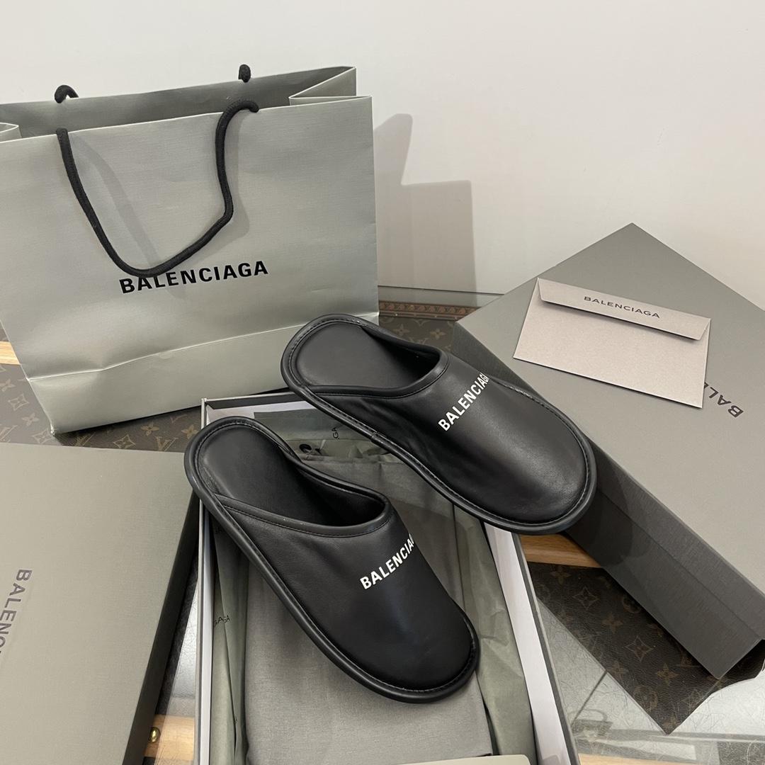 Balenciaga Logo-print Leather Slippers - DopestKickz