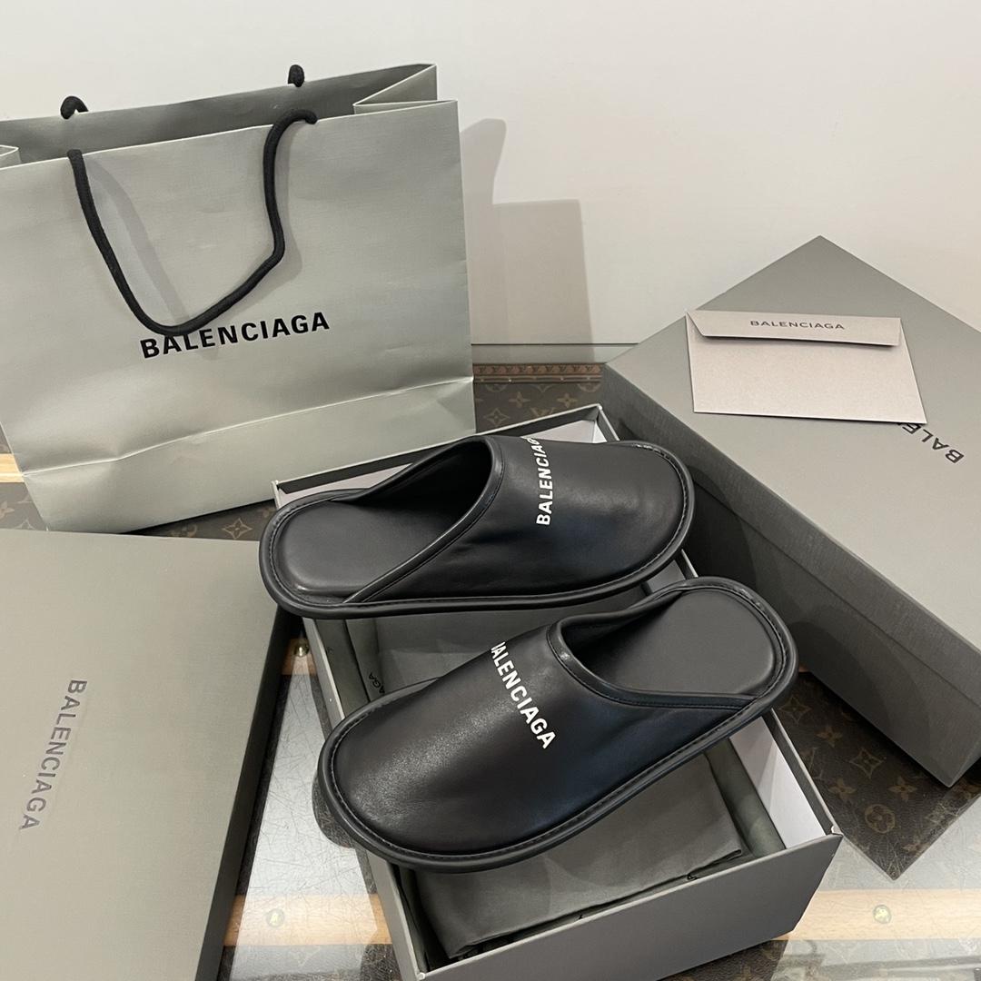 Balenciaga Logo-print Leather Slippers - DopestKickz