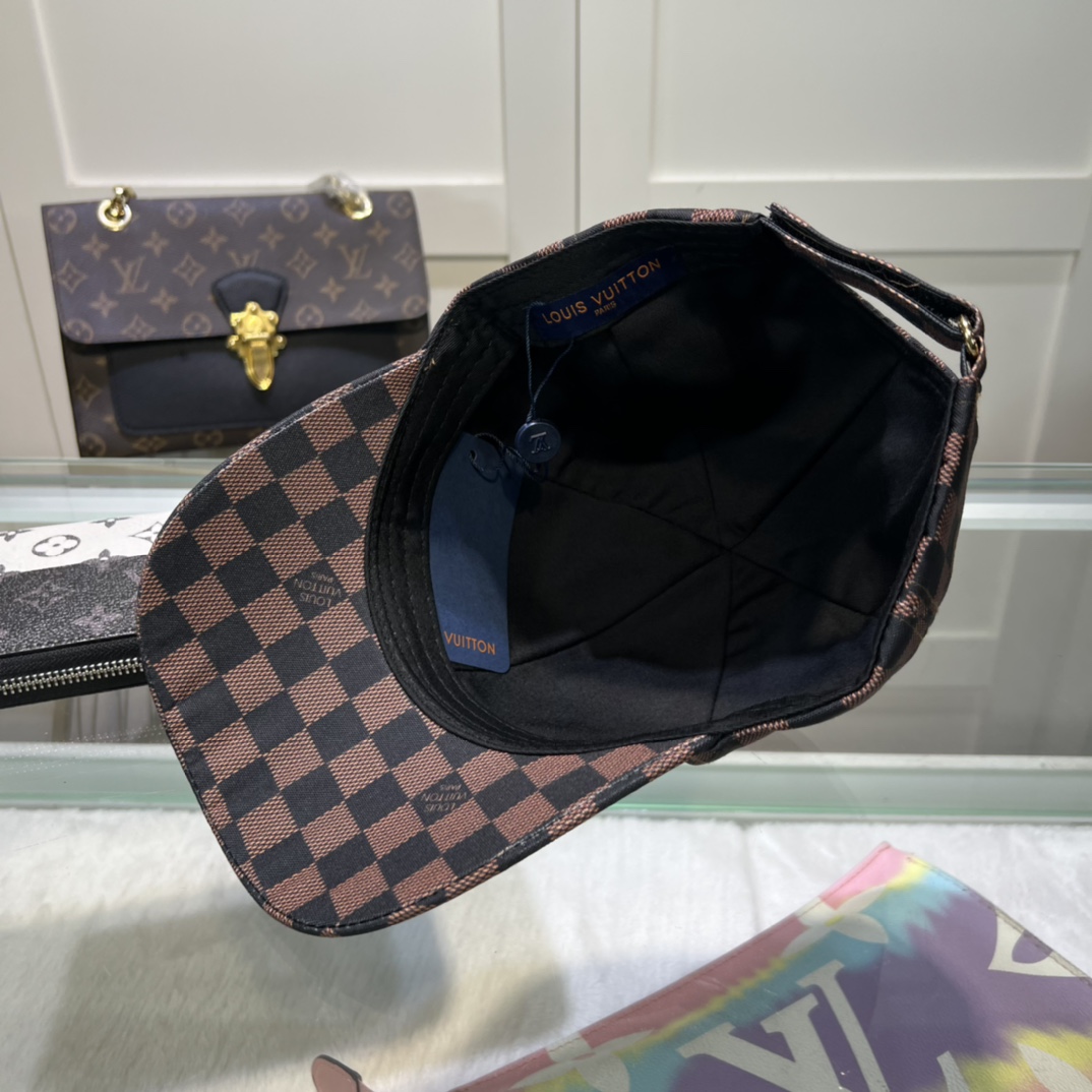 Louis Vuitton Cap - DopestKickz