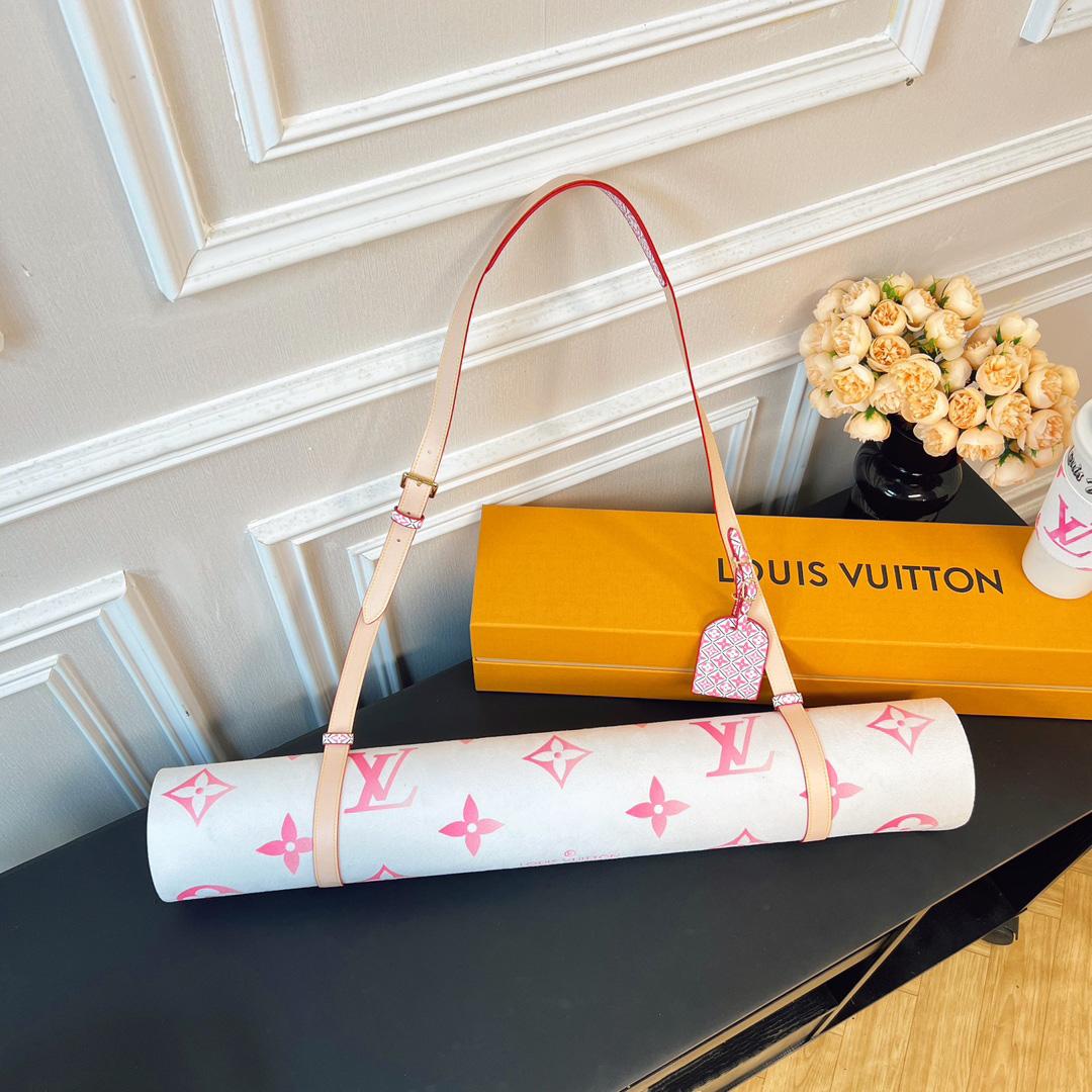 Louis Vuitton Exercise Mat  GI0920 - DopestKickz