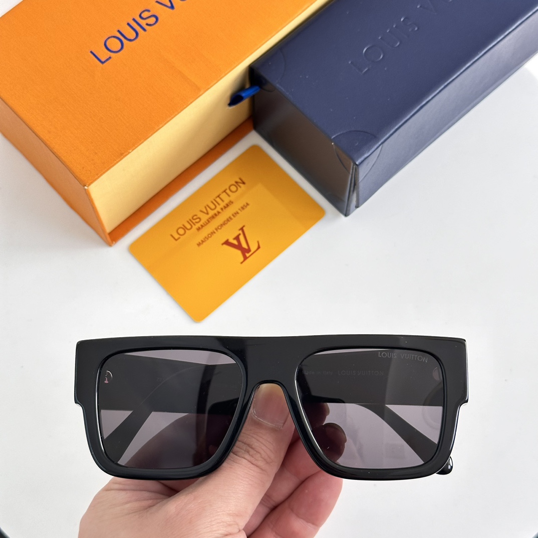 Louis Vuitton LV Clash Square Large Sunglasses   Z2125W - DopestKickz