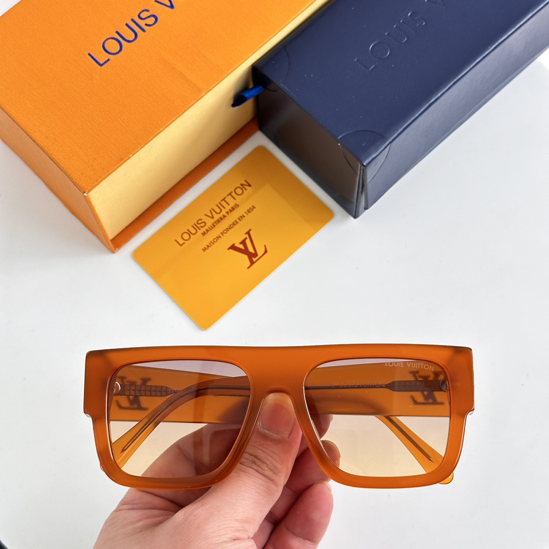 Louis Vuitton LV Clash Square Large Sunglasses   Z2180W - DopestKickz