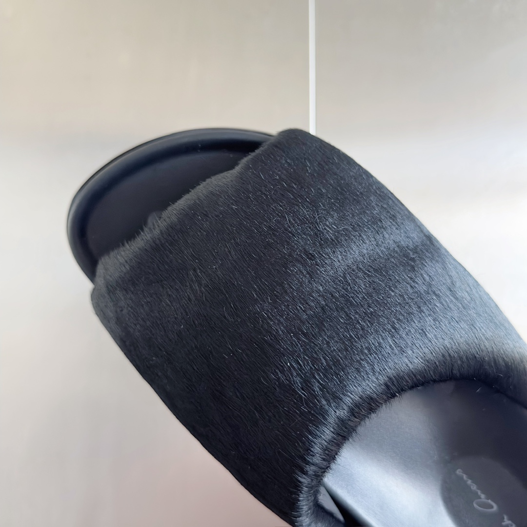 Rick Owens Slide In Black - DopestKickz