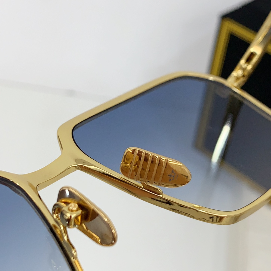 Jacquemus Vasco Sunglasses   - DopestKickz