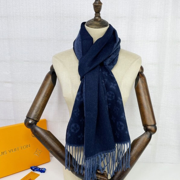 Louis Vuitton LV Essential Scarf - DopestKickz