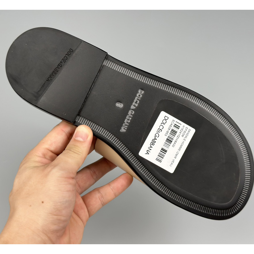 Dolce & Gabbana Logo-plaque Cross-over Leather Sandals - DopestKickz