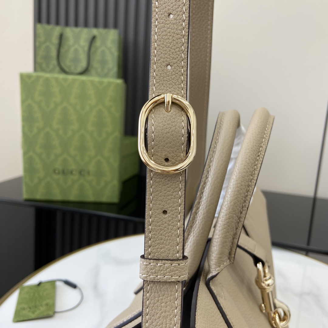 Gucci Medium Tote Bag With Hook Closure - DopestKickz