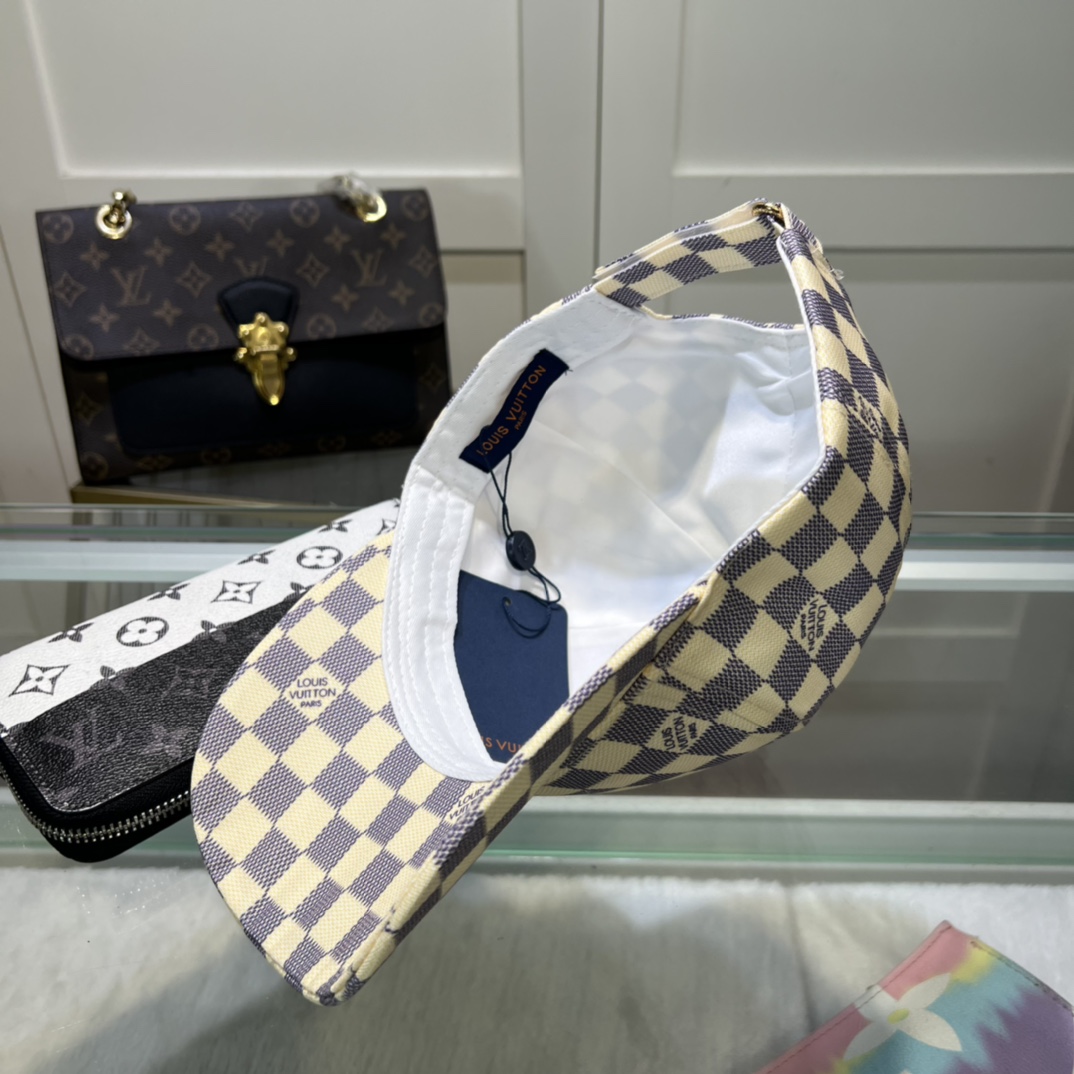 Louis Vuitton Cap - DopestKickz