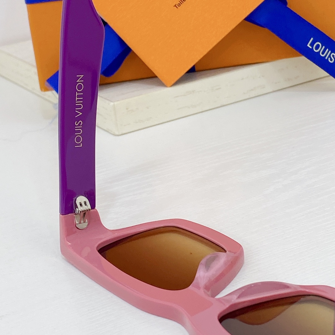 Louis Vuitton Sunglasses  Z1556E - DopestKickz