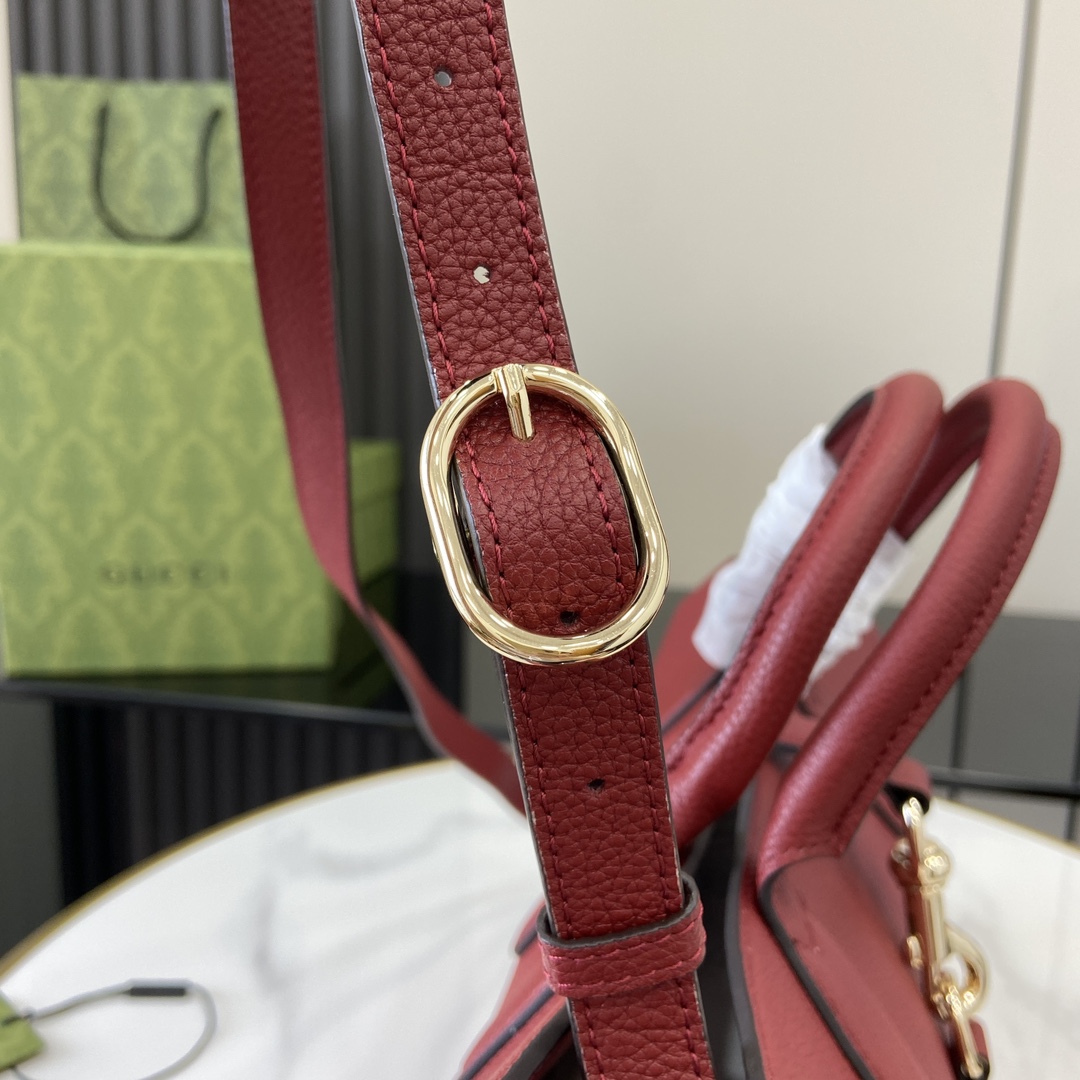 Gucci Medium Tote Bag With Hook Closure - DopestKickz