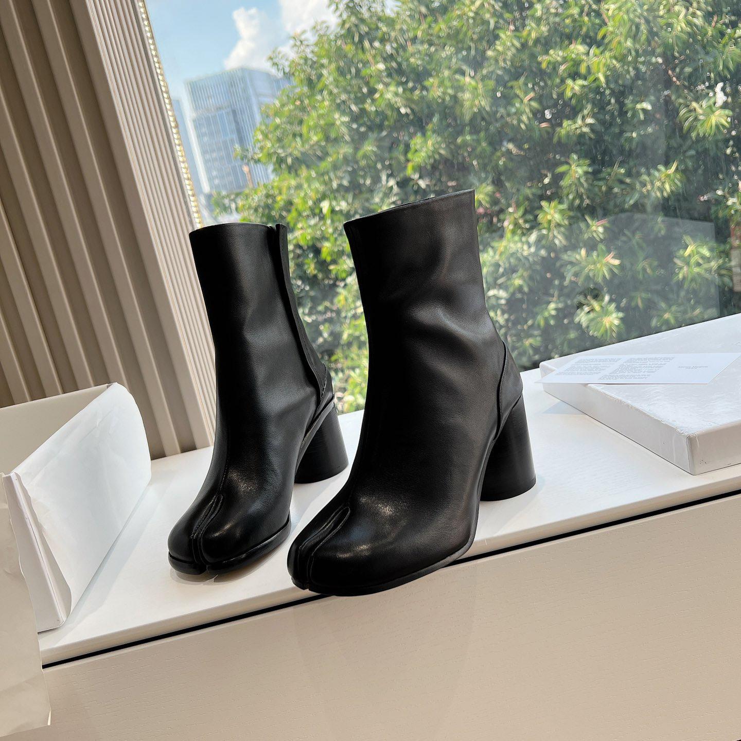 Maison Margiela Tabi Ankle Boots - DopestKickz