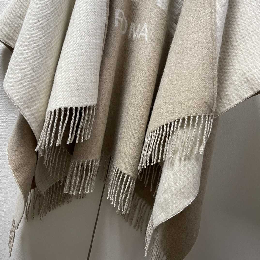 Fendi Poncho  140*160cm - DopestKickz
