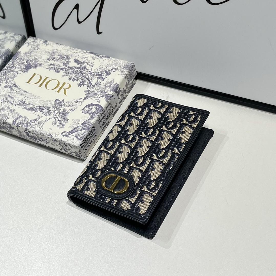 Dior 30 Montaigne Passport Holder - DopestKickz