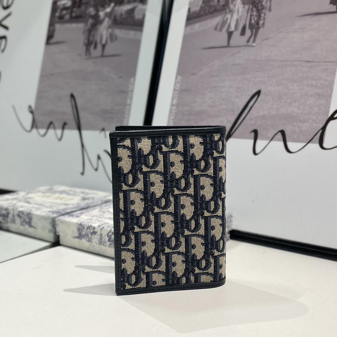 Dior 30 Montaigne Passport Holder - DopestKickz