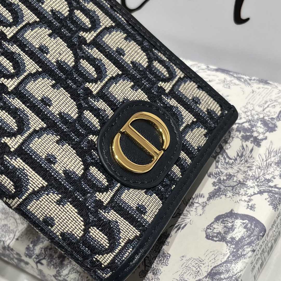 Dior 30 Montaigne Passport Holder - DopestKickz