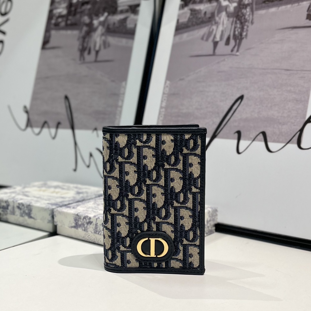 Dior 30 Montaigne Passport Holder - DopestKickz