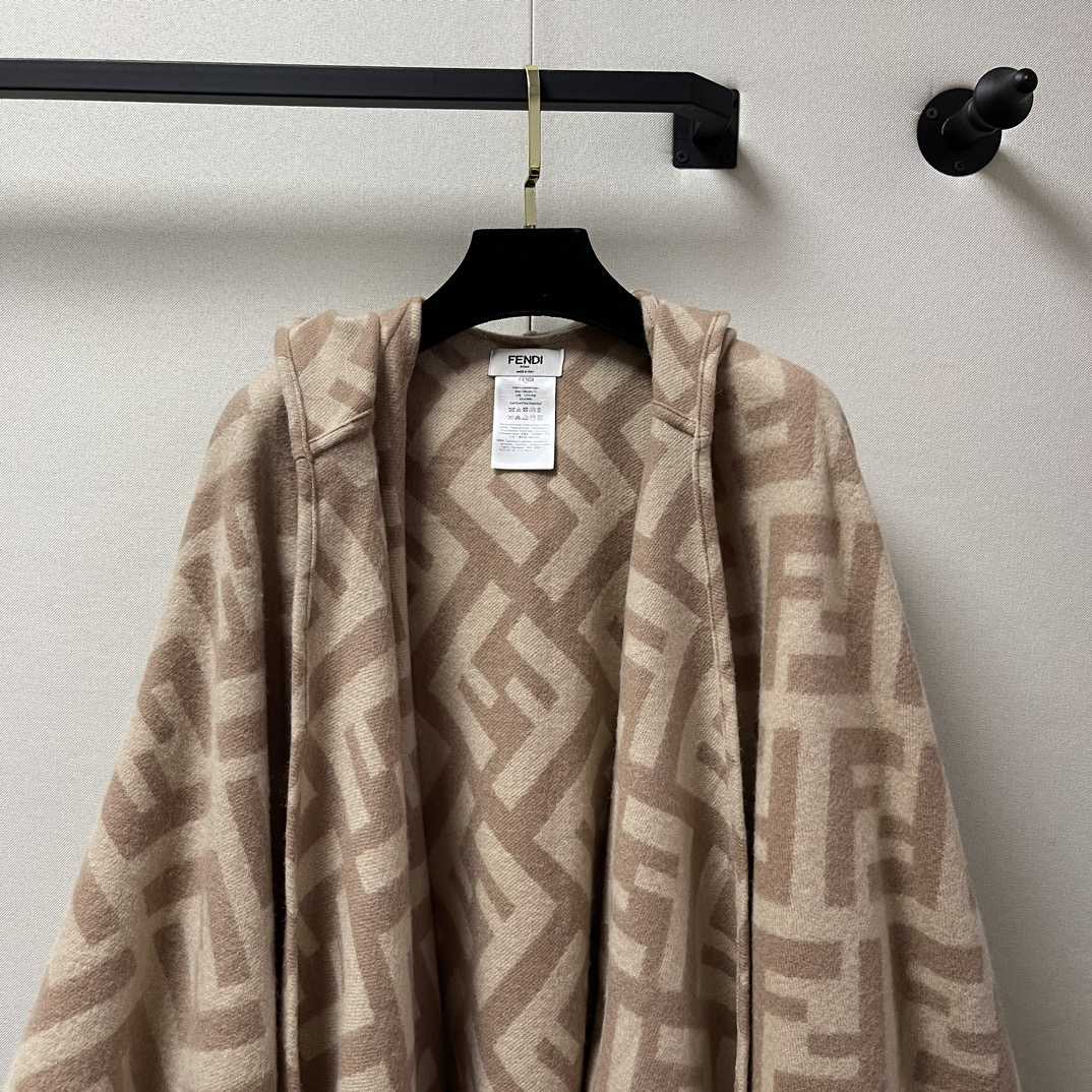 Fendi Poncho - DopestKickz