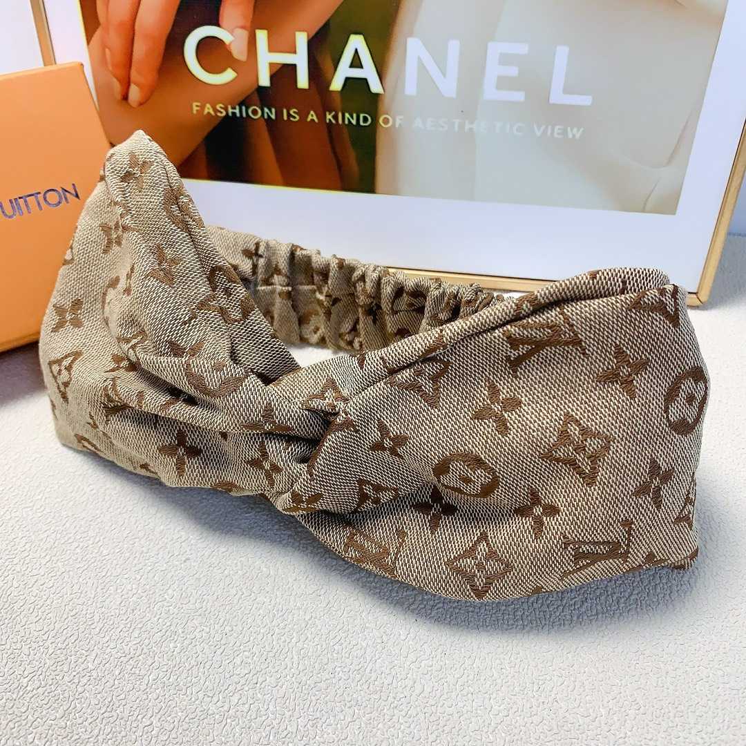 Louis Vuitton headband - DopestKickz