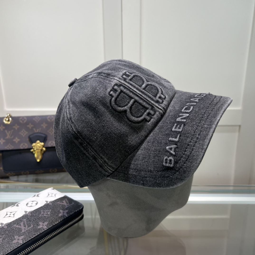 Balenciaga Cap - DopestKickz