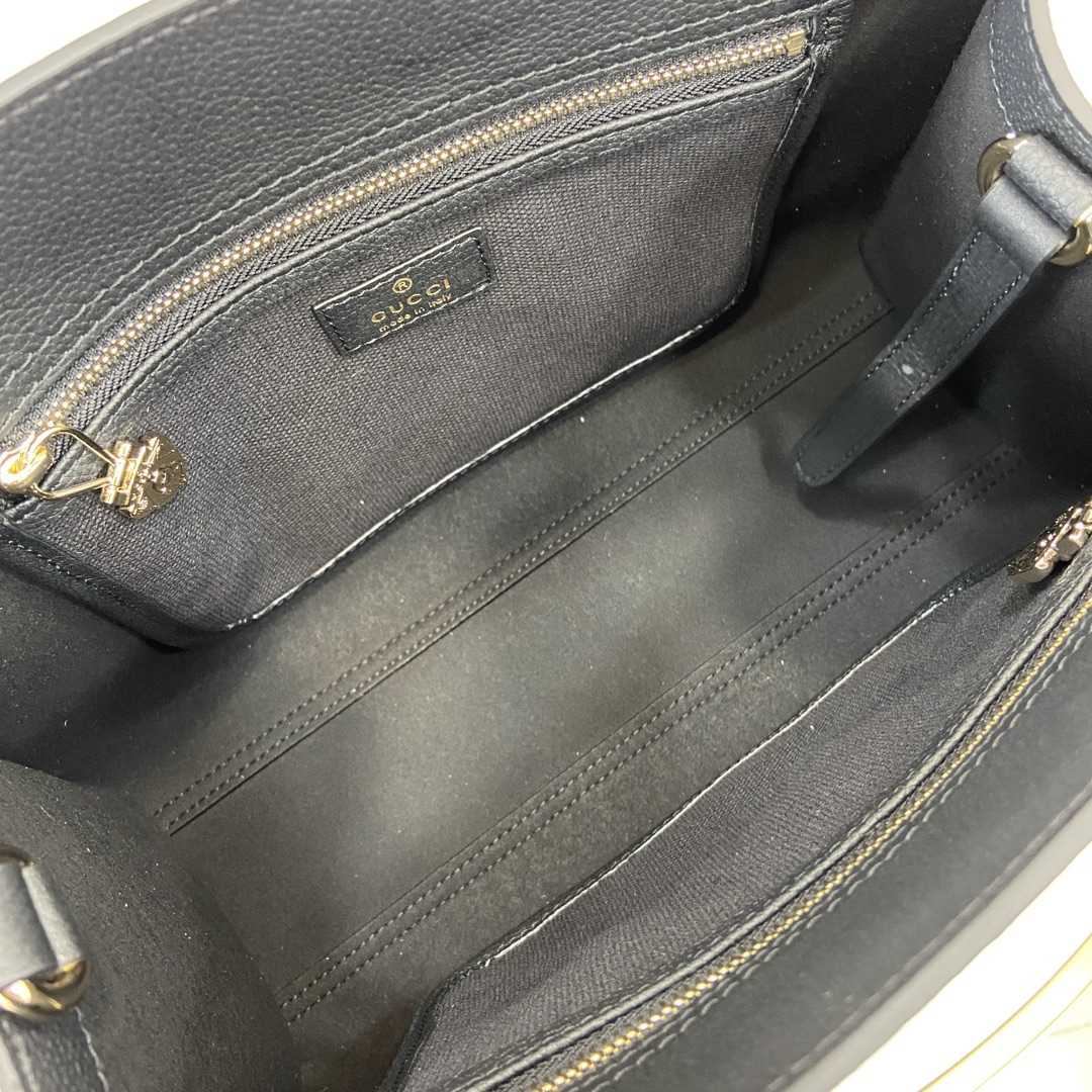 Gucci Medium Tote Bag With Hook Closure - DopestKickz