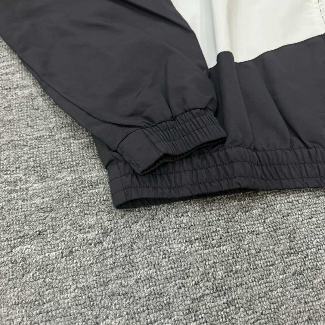 Nike Hooded Jacket - DopestKickz