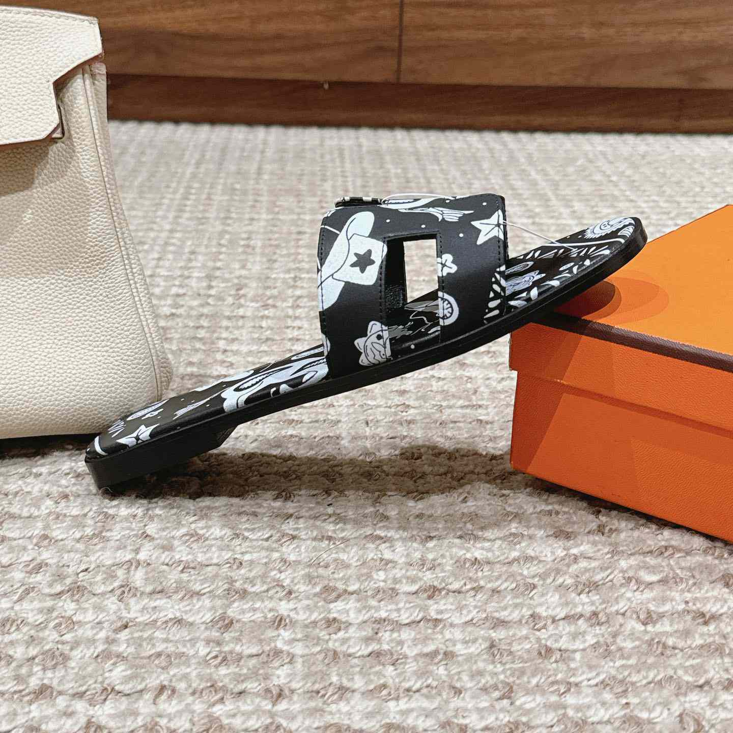 Hermes Oran Sandal - DopestKickz