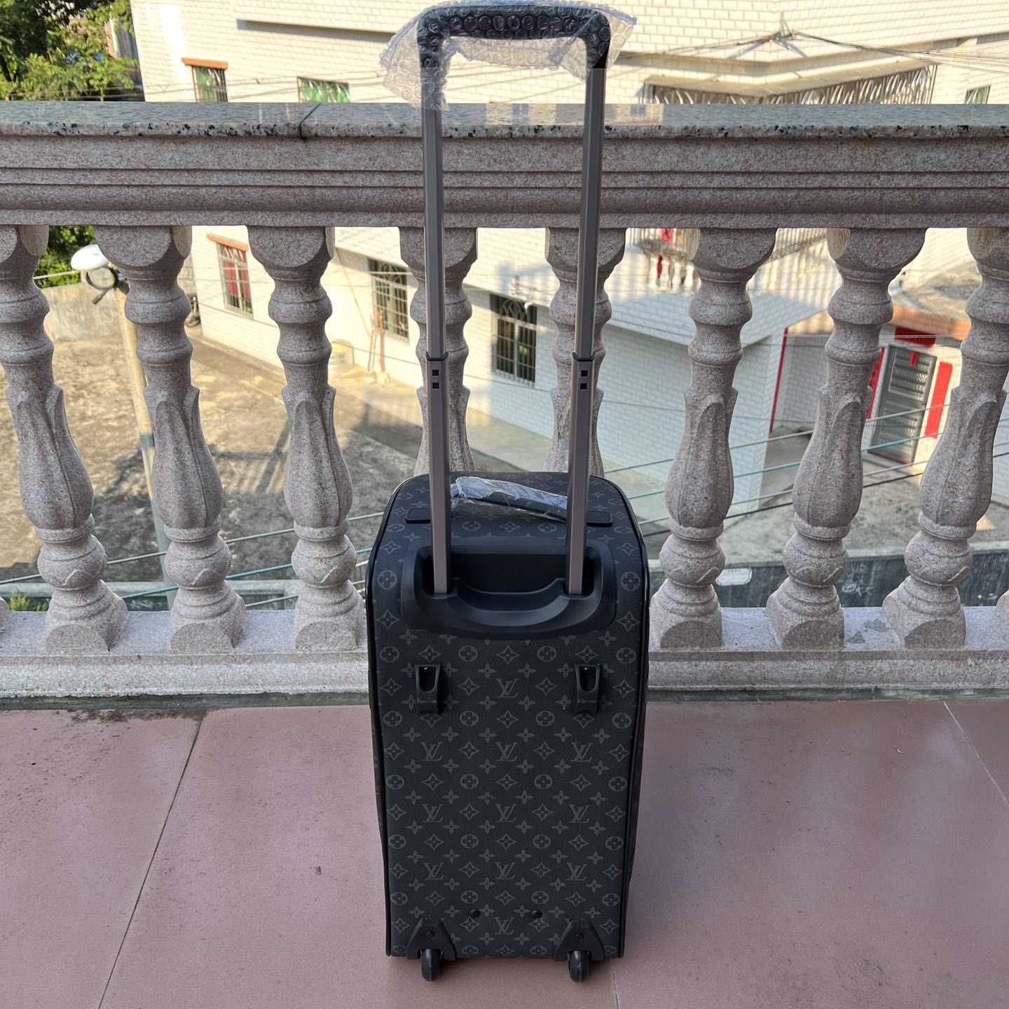 Louis Vuitton Horizon Soft Duffle 55 - DopestKickz