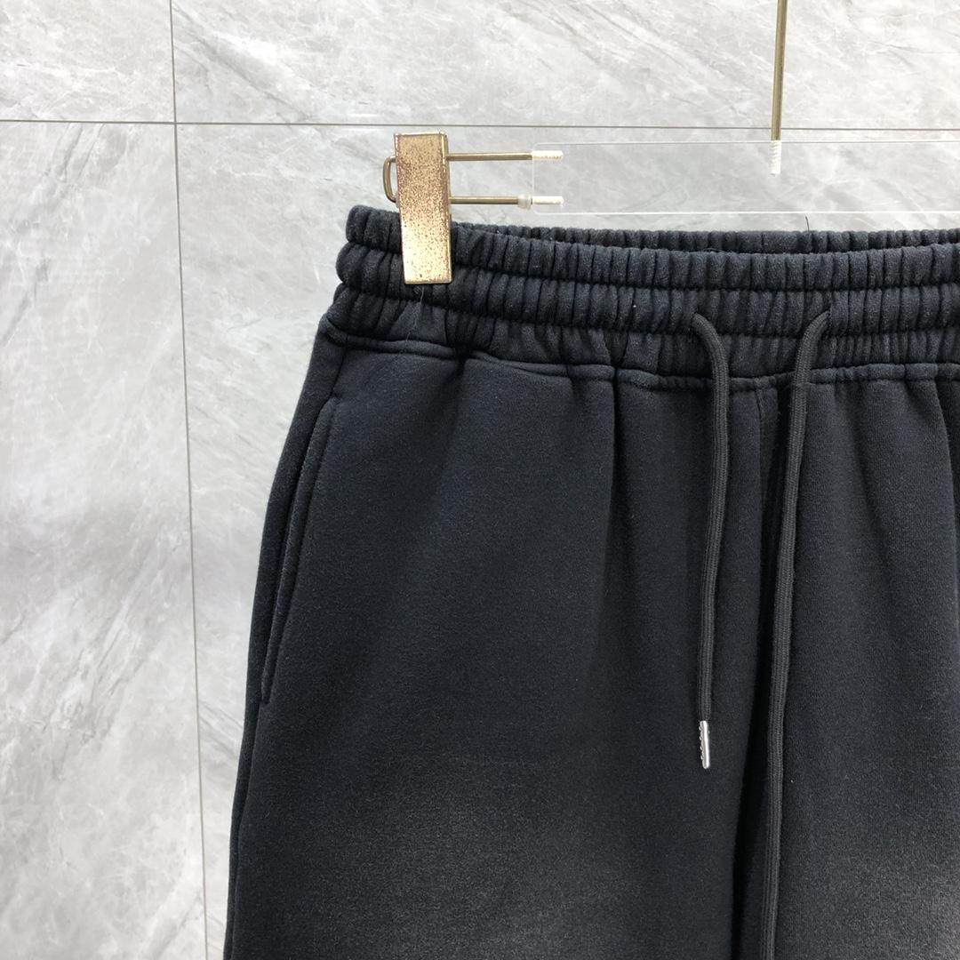 Amiri Logo-print Drawstring-waistband Shorts - DopestKickz