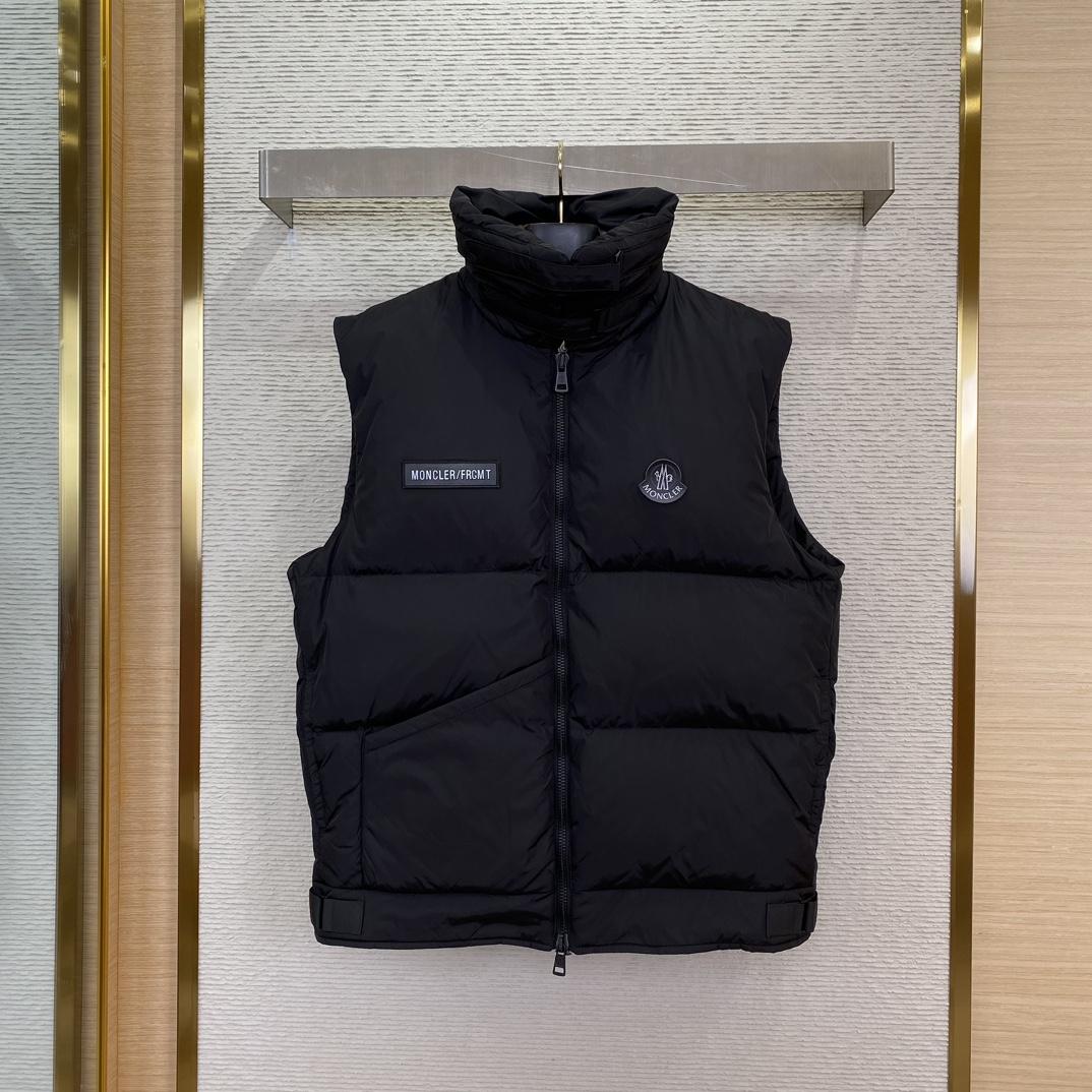 Moncler Genius Vulcan Gilet - DopestKickz