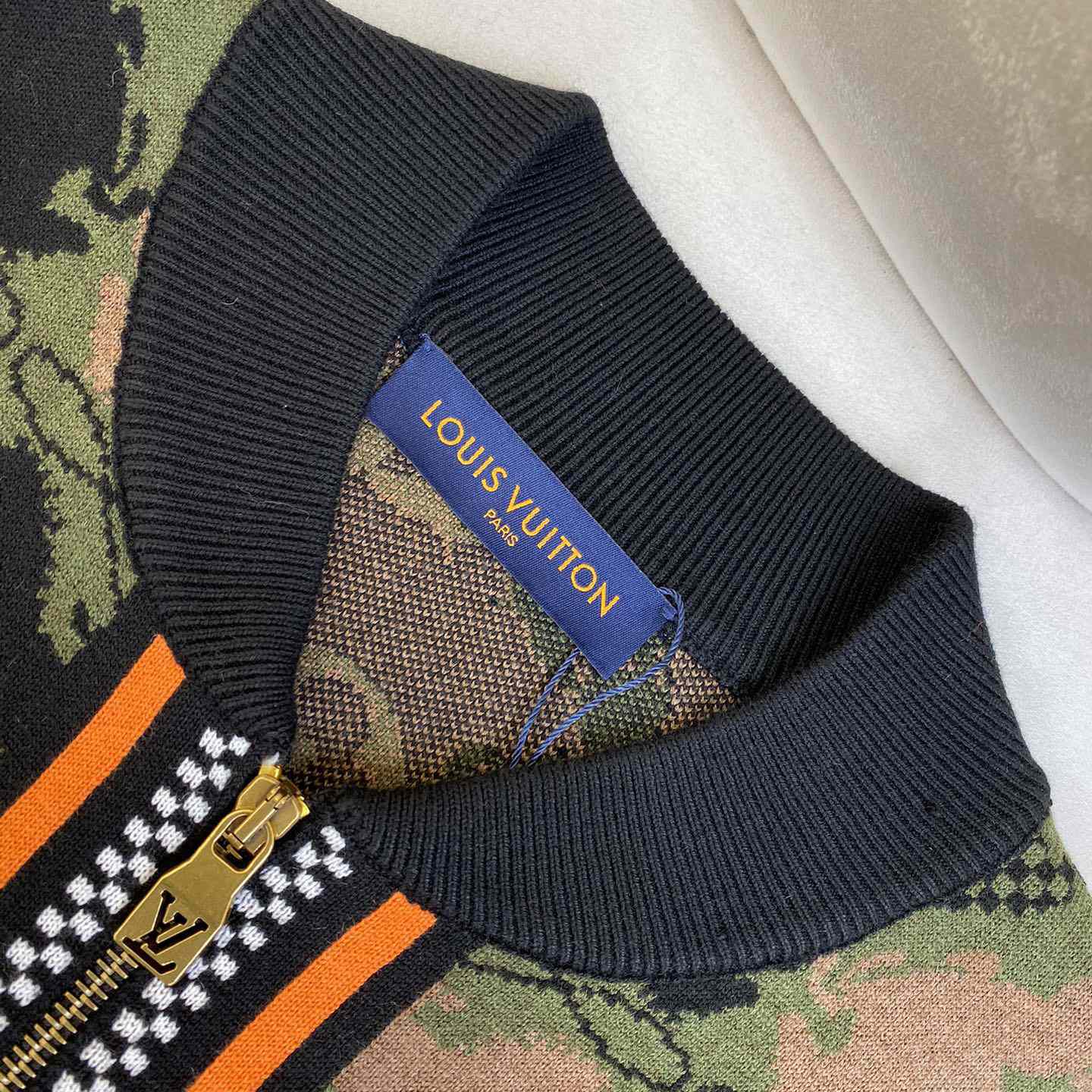 Louis Vuitton Jacquard Wool Bomber Blouson   1AFXSB - DopestKickz