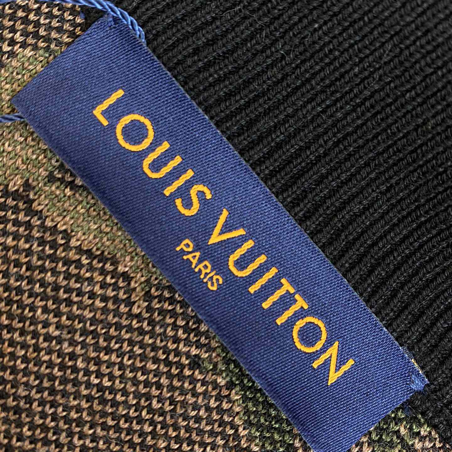 Louis Vuitton Jacquard Wool Bomber Blouson   1AFXSB - DopestKickz