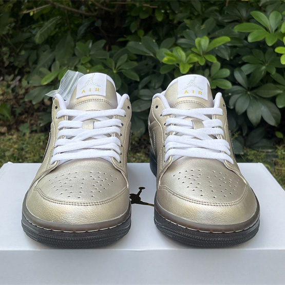 Jordan Air Jordan 1 Low Sneaker      HQ3529-099 - DopestKickz